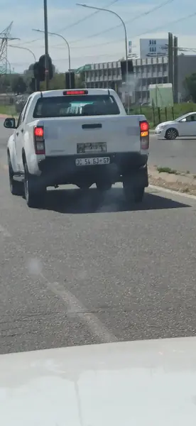 White Isuzu DMax