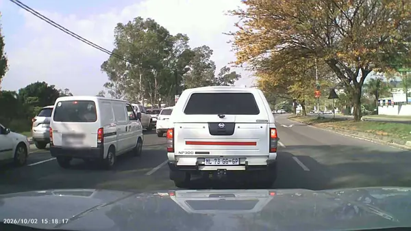 White Nissan Hardbody NP300